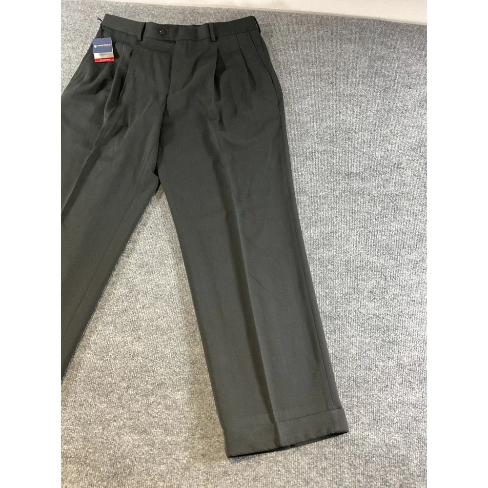Stafford Dress Pants Mens 34x30 Classic Fit Black Pleated Slacks New NWT Busines